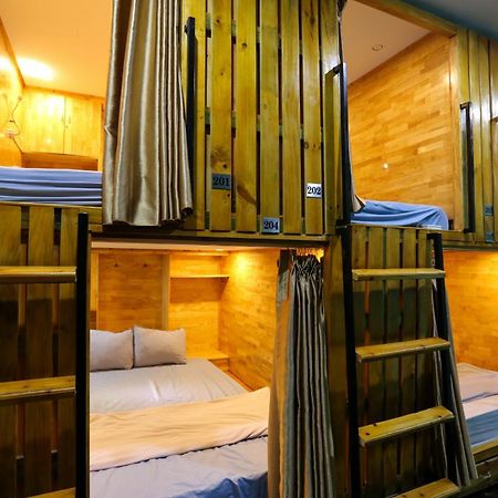 Catba Pod Hostel - Restaurant And Rooftop Bar Dong Khe Sau Екстер'єр фото